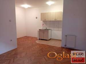 Jednoiposoban stan 36m², Grbavica, Novi Sad