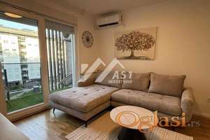 IZDAJE SE TROSOBAN LUX STAN U PARK NOVI ID#6260