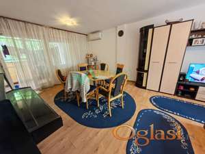 Liman 4, trosoban stan. 80m2. 