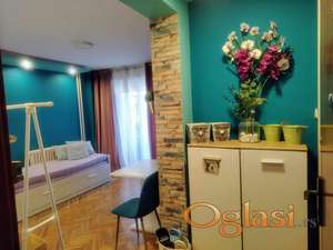 Prodaja dvosobnog stana kod Dnevnika