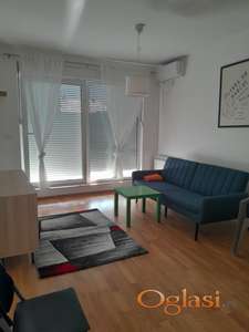 Izdajem stan u blizini centra Panceva