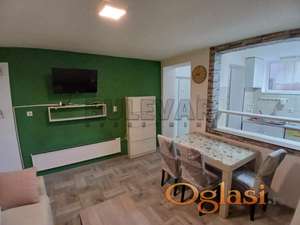 Izdaje se namešten stan u suterenu zgrade kod Apelacionog suda, 40m2, grejanje na struju