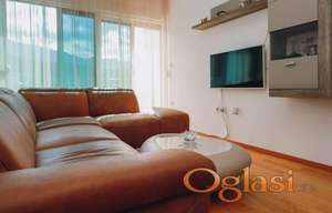 Trosoban stan u Becicima s pogledom na more