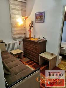 SATELITSKA PIJACA, 29m2, Jednoiposoban, Namešten