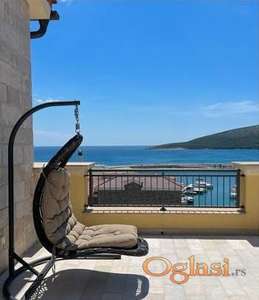 Trosoban stan u Luštica Bay Marina Village