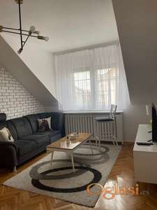 IZDAVANJE MODERNOG TROSOBNOG STANA U SRCU NOVOG SADA