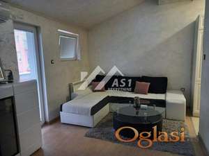 Izdajem FENOMENALAN jednoiposoban stan sa privatnim parking mestom !! ID#5655