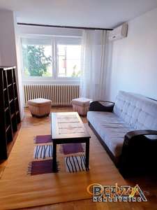 NAMEŠTEN JEDNOIPOSOBAN STAN NA NOVOM NASELJU