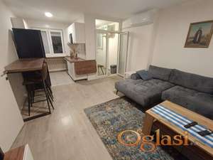 Dvoiposoban porodičan stan -Šonsi!