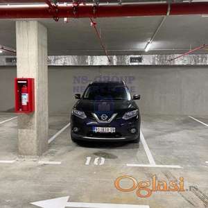 Garazno mesto na Staroj Detelinari