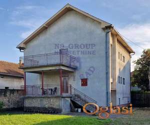 Odlicna spratna kuca u centru Novih Karlovaca