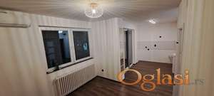 KOMPLETNO RENOVIRAN JEDNOIPOSOBAN STAN NA BULEVARU VOJVODE STEPE