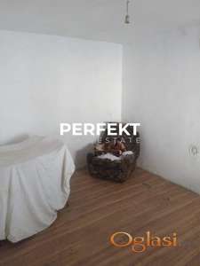 Topola, priyemna ku'a 84m2 na 3,42 ari placa