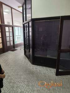 Izdaje se odličan lokal u Leskovcu u centru, 16m2