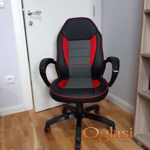 Sto za računar i laptop i stolica