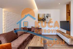 Izdaje se stan u kući u Duvaništu 45m2!