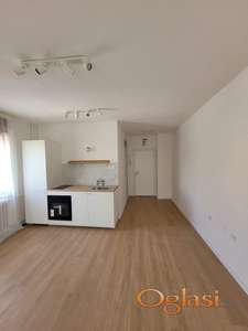 Prodaje se renovirana garsonjera, 30m2 – Nova Detelinara
