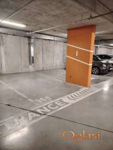 Izdajem garažno mesto BW