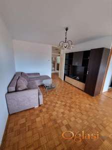Novi Sad - Bulevar cara Lazara kod Muzičke škole i Limanske pijace - trosoban stan - 163.150 eura