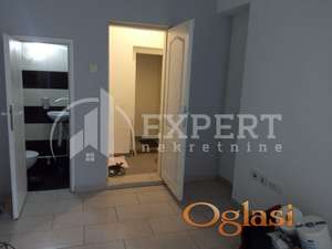 Izdaje se lokal 20m2 u samom centru grada