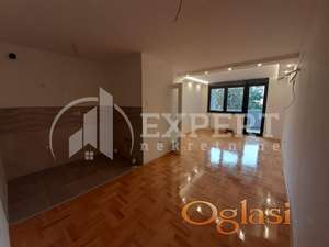 Izdaje se prazan stan, Centar, EG,  66m2, 480e