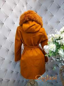 Kaput narnđaste boje