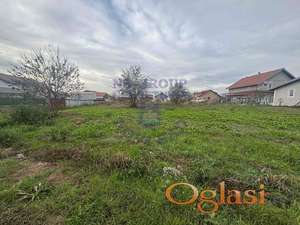 Odličan plac u Veterniku!