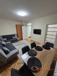 CENTAR -IZDAJEM namešten jednoiposoban stan u Petra Drapšina