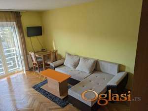 538425-Garsonjera-28m2-Centar