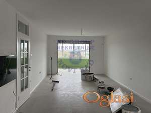 PRELEP ČETVOROSOBAN STAN!