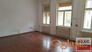 Centar,103 m2,četvorosoban ,prazan