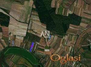 Surčin, Boljevci, plac na glavnom putu ID#21636