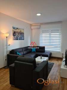 Adamovićevo naselje - 44m2 - jednoiposoban stan