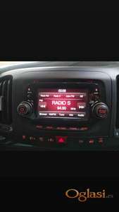 Fiat 500l radio Originalni delovi  Moguca ugradnja delova  Alfa Romeo 147-156-166-159-GT-MiTo-Giulietta Fiat bravo 2 - croma -grande punto -multipla 2 -punto 3 -stilo-idea Freemont Panda 3 500L Lancia ypsilon-delta-musa-lybra  Ukoliko zelite da porucite Posaljite poruku preko sms poruke ili pozovite na telefon 0616115961