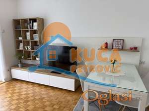 Izdaje se stan na Bulevaru Nemanjića