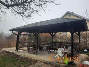 Lepa vikendica i lep plac