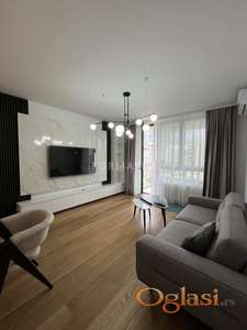 BW, LUX neuseljavan trosoban stan ID#2613