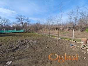 Na Prodaju Građevinski Plac U Jazku  – 8,45 Ari, Izlaz Na Dve Ulice