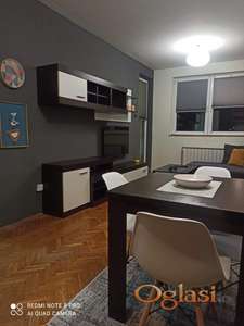 Odličan stan, Bulevar Evrope