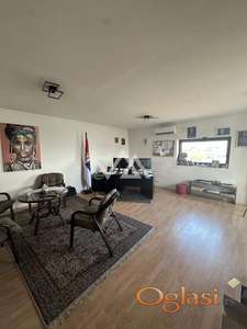 Borča, poslovna zgrada , Zrenjaninski put