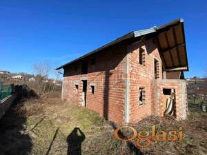 Fantastična kuća u sirovom stanju na Paragovu! 240m2