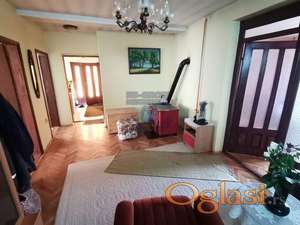 Fantasticna kuca u Sremskim Karlovcima!