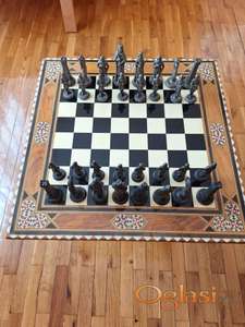 Šah tabla i figure