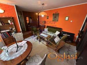 Odličan troiposoban stan na Novom naselju.