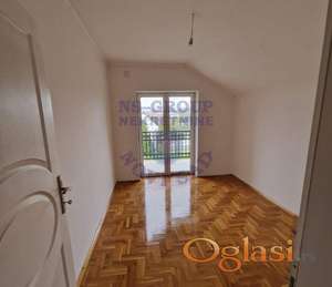 Sjajan dvosoban stan u stambenoj zgrad!