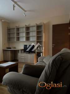 Izdajem lep dvosoban stan na Sajmu sa svim troškovima !!! ID#4792