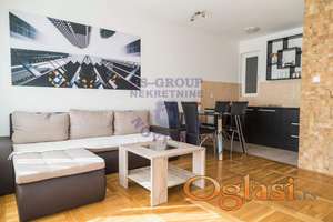 Izdaje se lep dvosoban stan na Novoj Detelinari