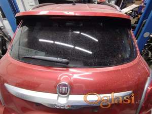 Fiat 500x Cross staklo petih vrata zadnji kod boje 831
