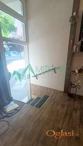 Ulični lokal u jednom nivou na odličnoj lokaciji 