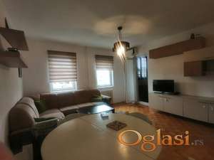 Namešten dvosoban stan 49m2, terasa,klima - Sajam